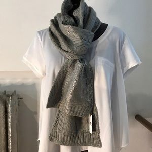 🆕 Charming Charlie’s scarf 🧣